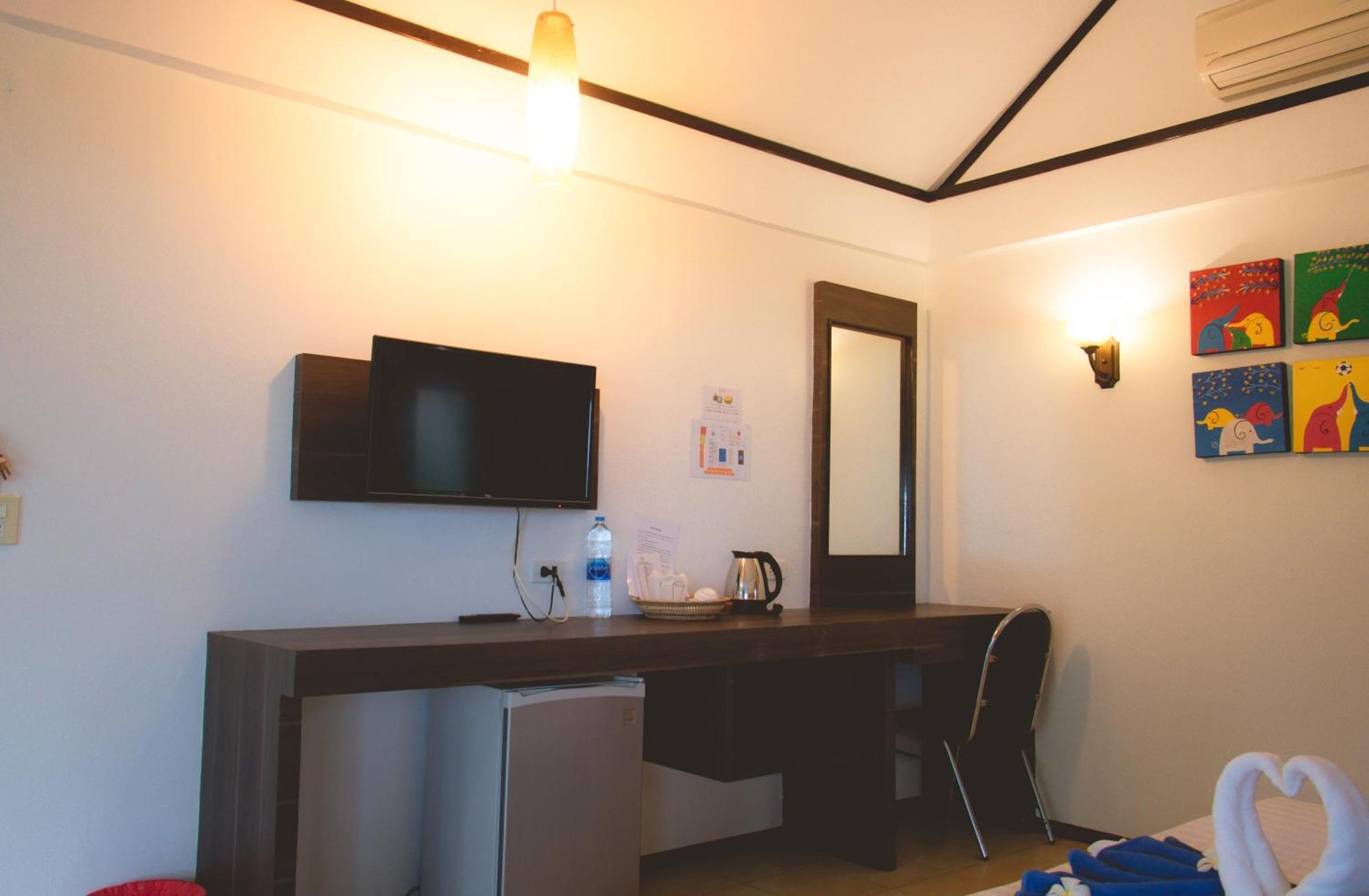 Golden Bay Cottage - Sha Extra Plus Koh Lanta Room photo